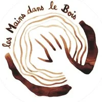 Les Mains dans le Bois